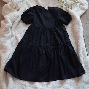 Love..ady kids size Small ruffle puff sleeve dress